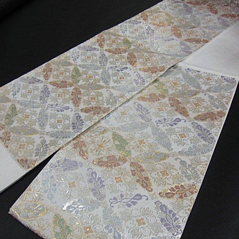 新品　フォーマルなお席に　西陣織六通柄袋帯『綿芯御仕立付』白