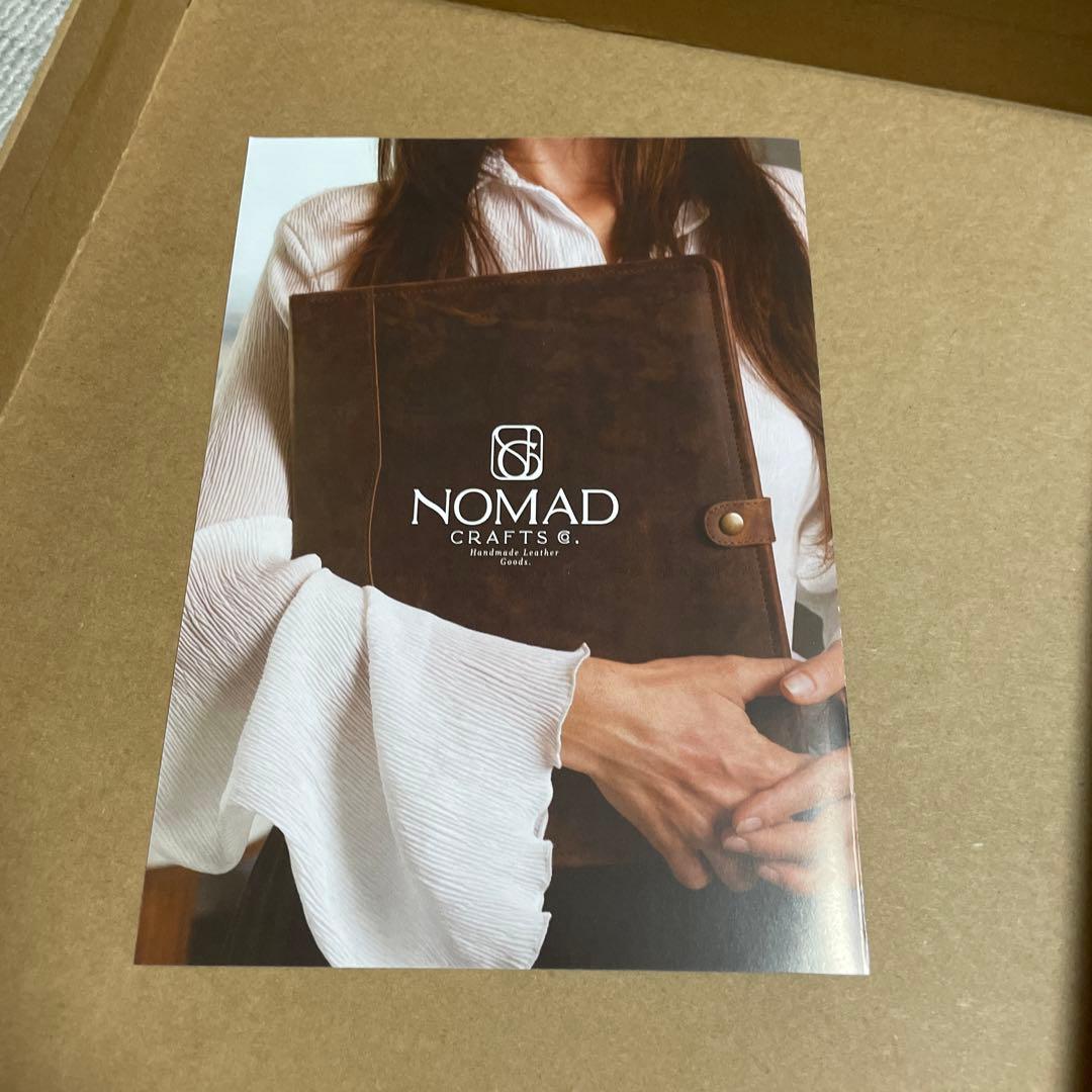 新品未使用品！本革製レザーパッドフォリオ　ラウンドファスナー　A4 ギフトペン付