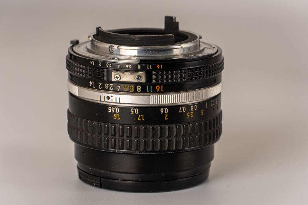 フィルムカメラ Nikon EM + Nikkor Ai-S 50mm F1.4