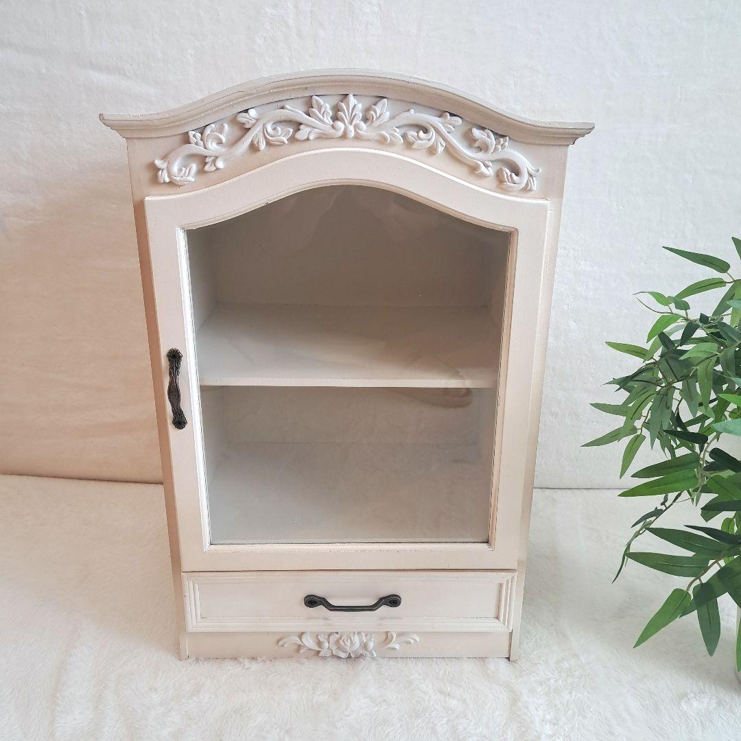 salut　サリュ　ロココ調　キャビネット　ガラス飾り棚　ホワイト　白