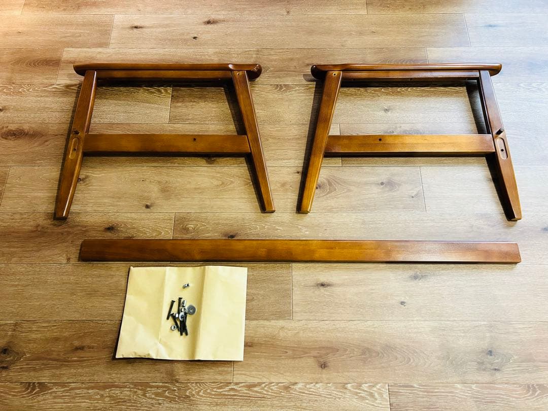 カリモク60 Kチェア 2シーター スタンダードブラック アーム 前下桟 ビス