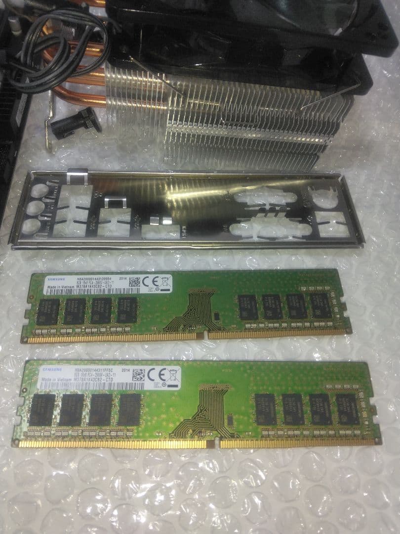 マザボ B365-PLUS,CPU i5 9400F,メモリddr4 8gb 2