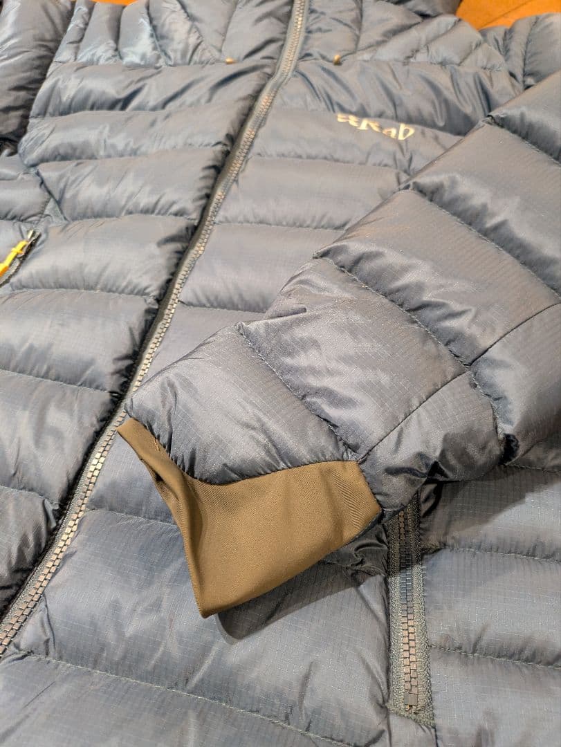 Rab ダウンジャケット M 青/黄色