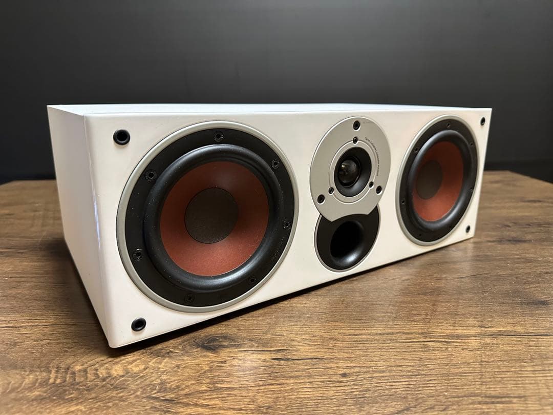 美品　DALI センタースピーカー ZENSOR VOKAL ホワイト