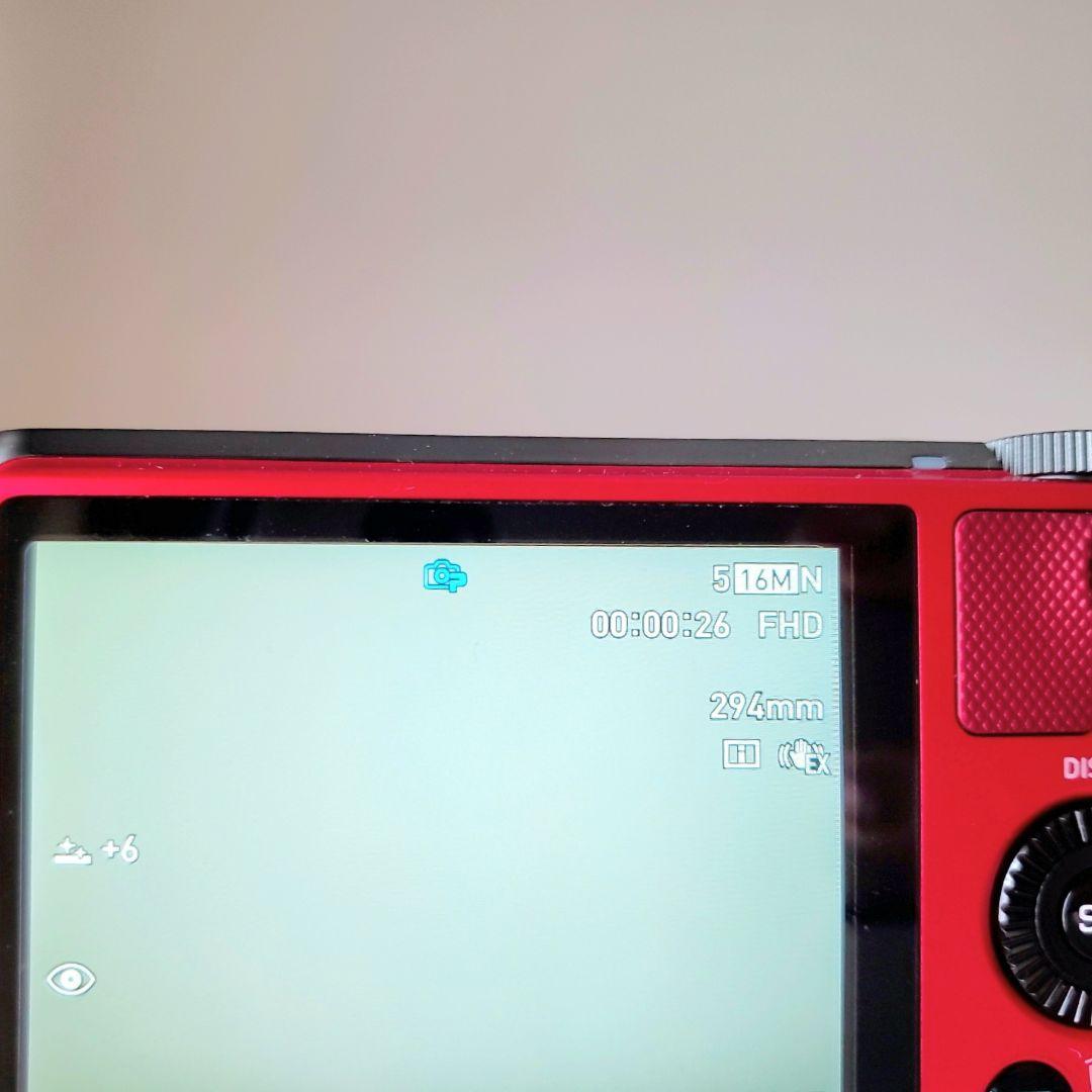 極美品　CASIO デジタルカメラ　EXLIM EX-ZR800　レッド