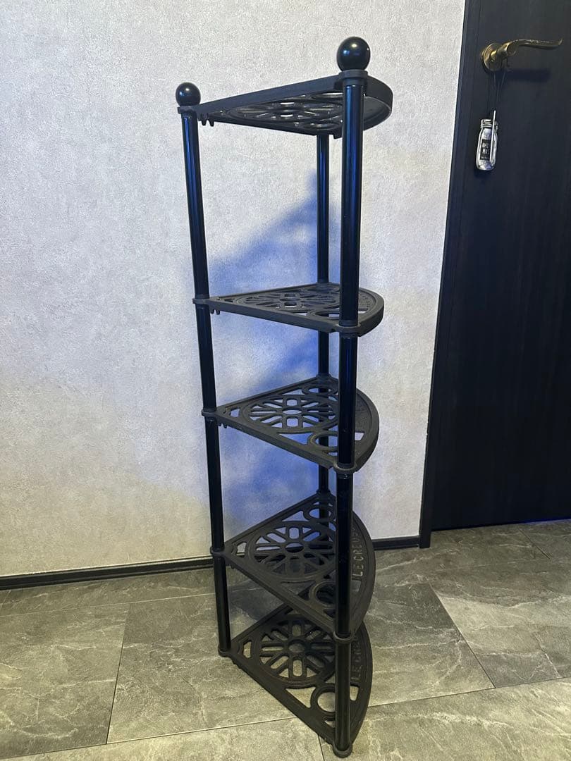 ルクルーゼ ブラック コーナーラック