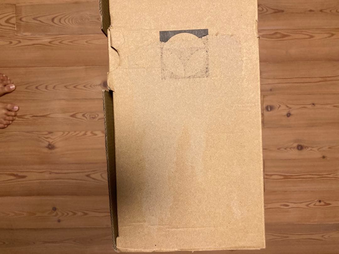 新品未使用品！　Electroluxエレクトロラックス 自立式 コードレス掃除機