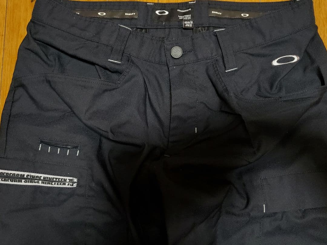 Oakley メンズパンツ 黒