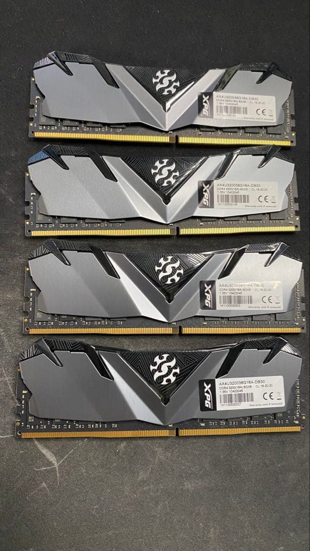 PCメモリ 32GB DDR4 PC4-25600 8GB×4枚