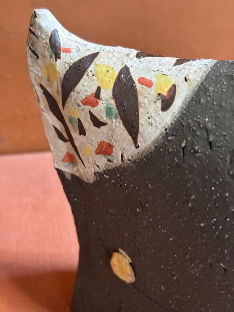 やまちゃん河井寛次郎作色絵草花文鶏形置物　森の一番鶏夜から朝へ　一品物