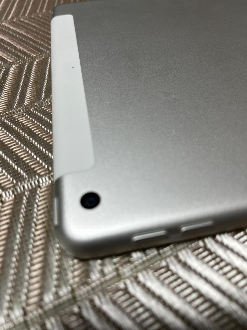 ipad 10.2　10.2インチ　32GB セルラー　simフリー