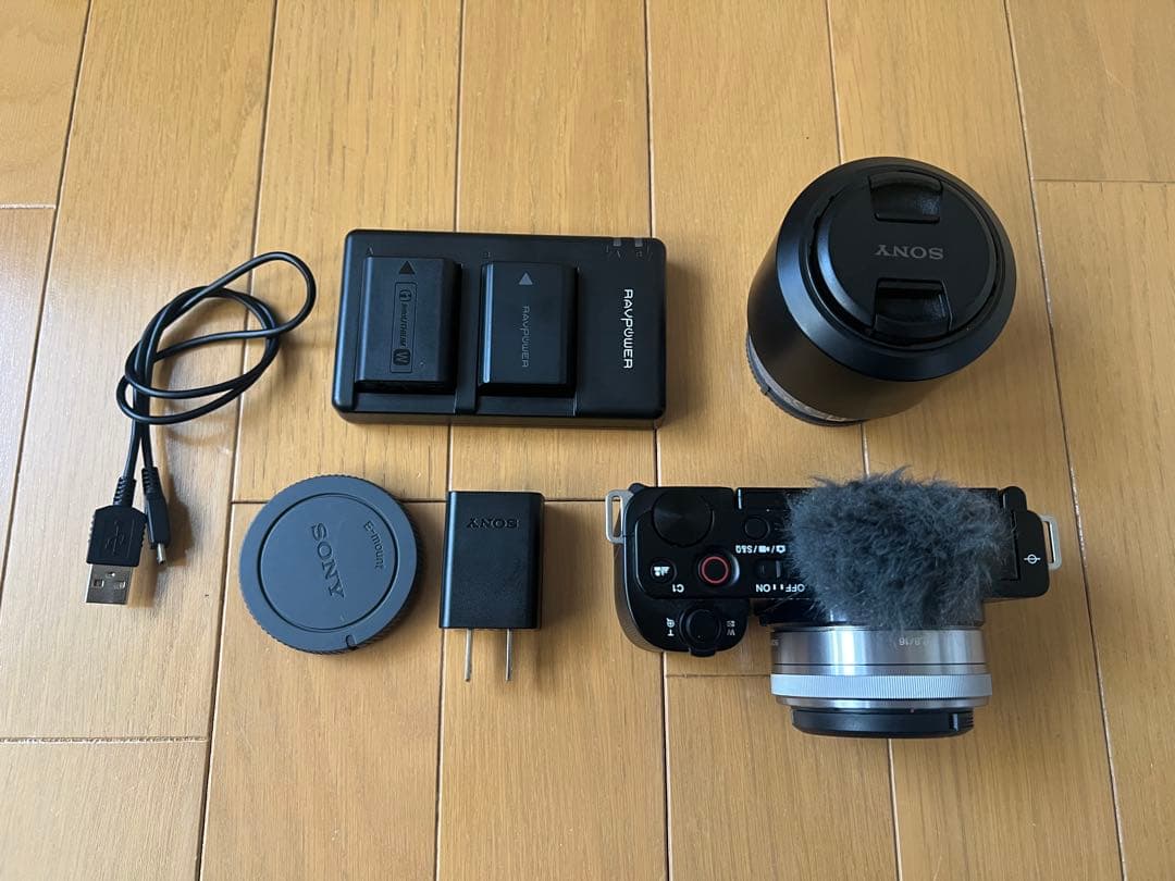 【カメラ+レンズ2点セット】SONY ZV-E10 本体 & 単焦点レンズ2点