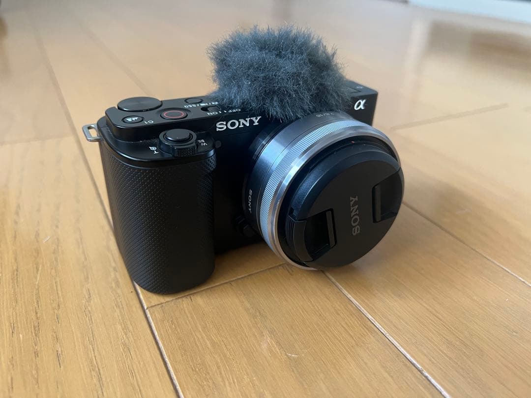 【カメラ+レンズ2点セット】SONY ZV-E10 本体 & 単焦点レンズ2点