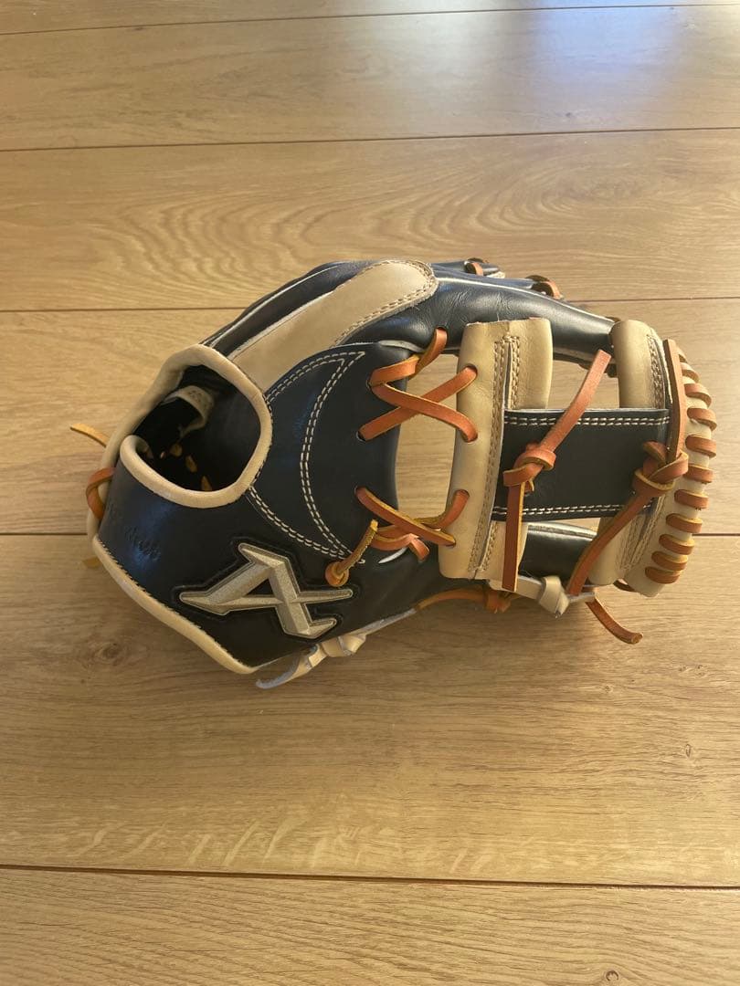 ずん　アトムズATOMS 軟式グローブ