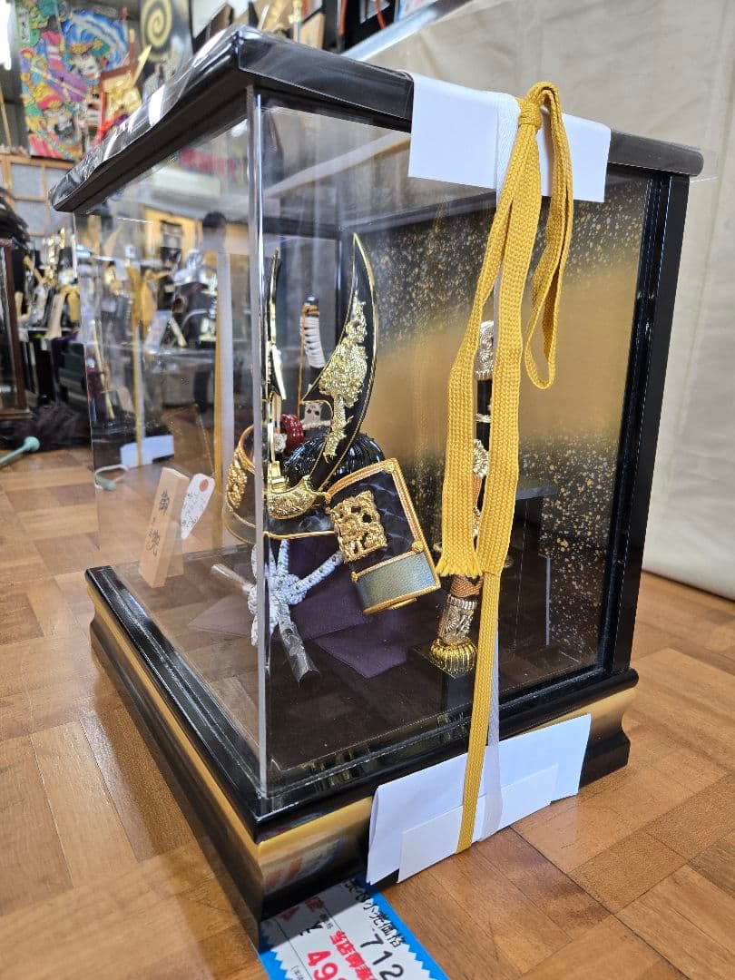 【展示品限り】五月人形　兜　くわ型　ケース飾り　※閉店セール　K35