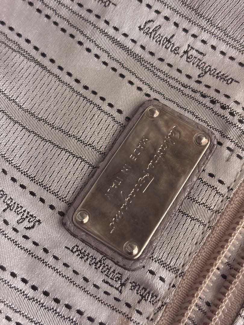 Salvatore Ferragamoガンチーニ トートバッグ グレージュ 本革