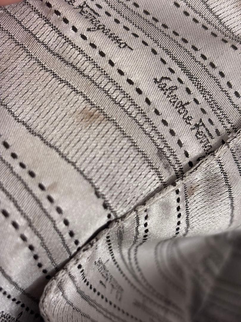 Salvatore Ferragamoガンチーニ トートバッグ グレージュ 本革