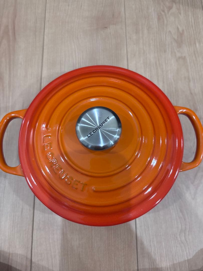 LE CREUSET オレンジ 丸型ホーロー鍋　ココットロンド