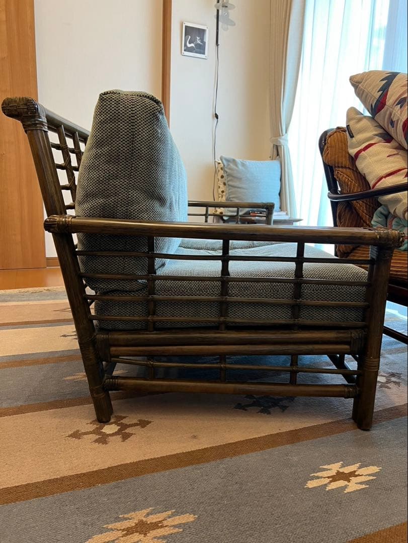 KAZAMA グレー布製2人掛けソファ