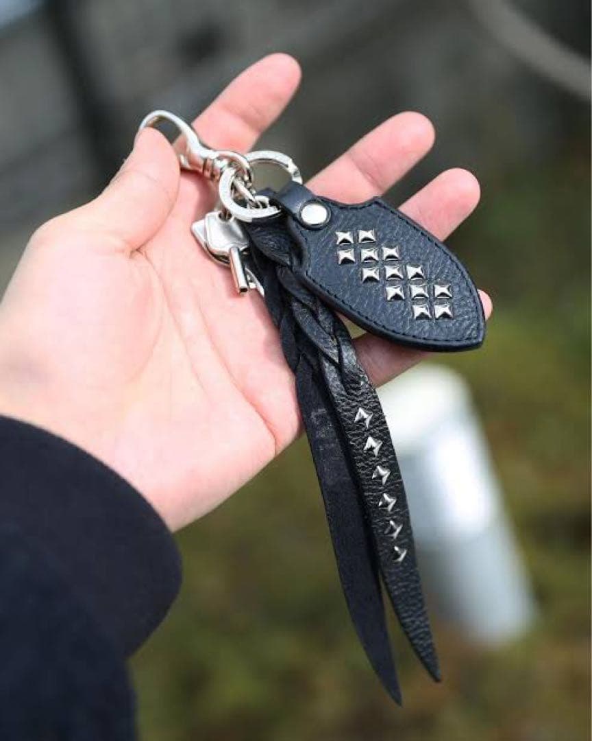 小物 CALEE STUDS LEATHER KEY RING