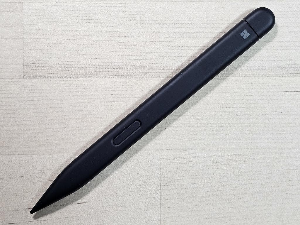 Surface Pro 9 WiFiモデル（専用キーボード・マウス付き）