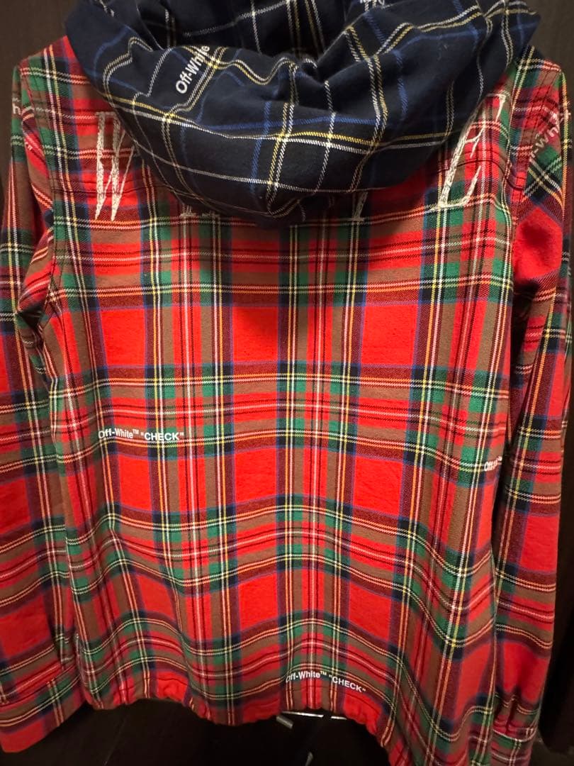 off-white チェックブルゾン　マホト着用