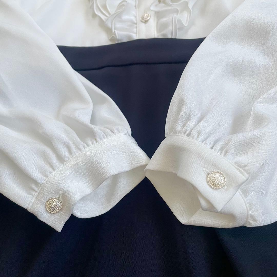 elmone様現行✨ケイミー　通年素材　サテンフリルワンピース　ストレッチサテン