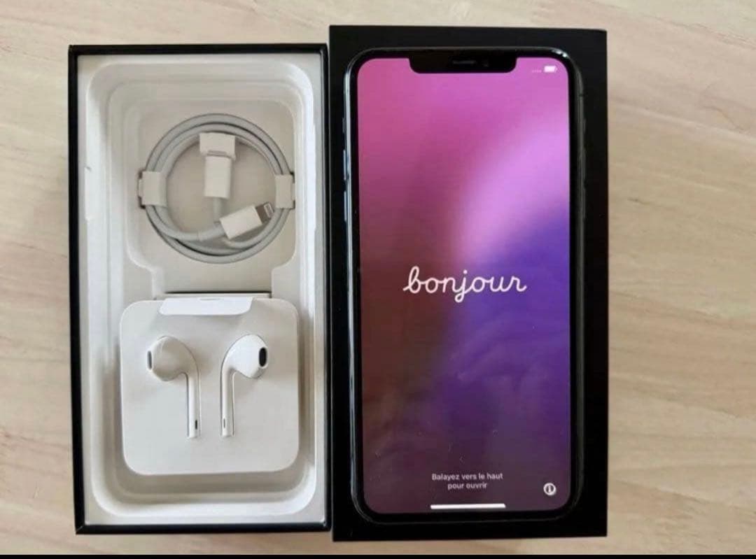 iPhone 11 Pro Max 64GB SIMフリー