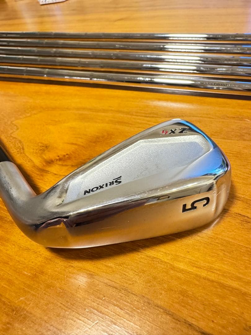 スリクソン　ZX4 6本セット！アイアンカバー付き！！　最値下げしました❤️