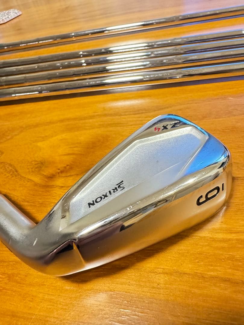 スリクソン　ZX4 6本セット！アイアンカバー付き！！　最値下げしました❤️