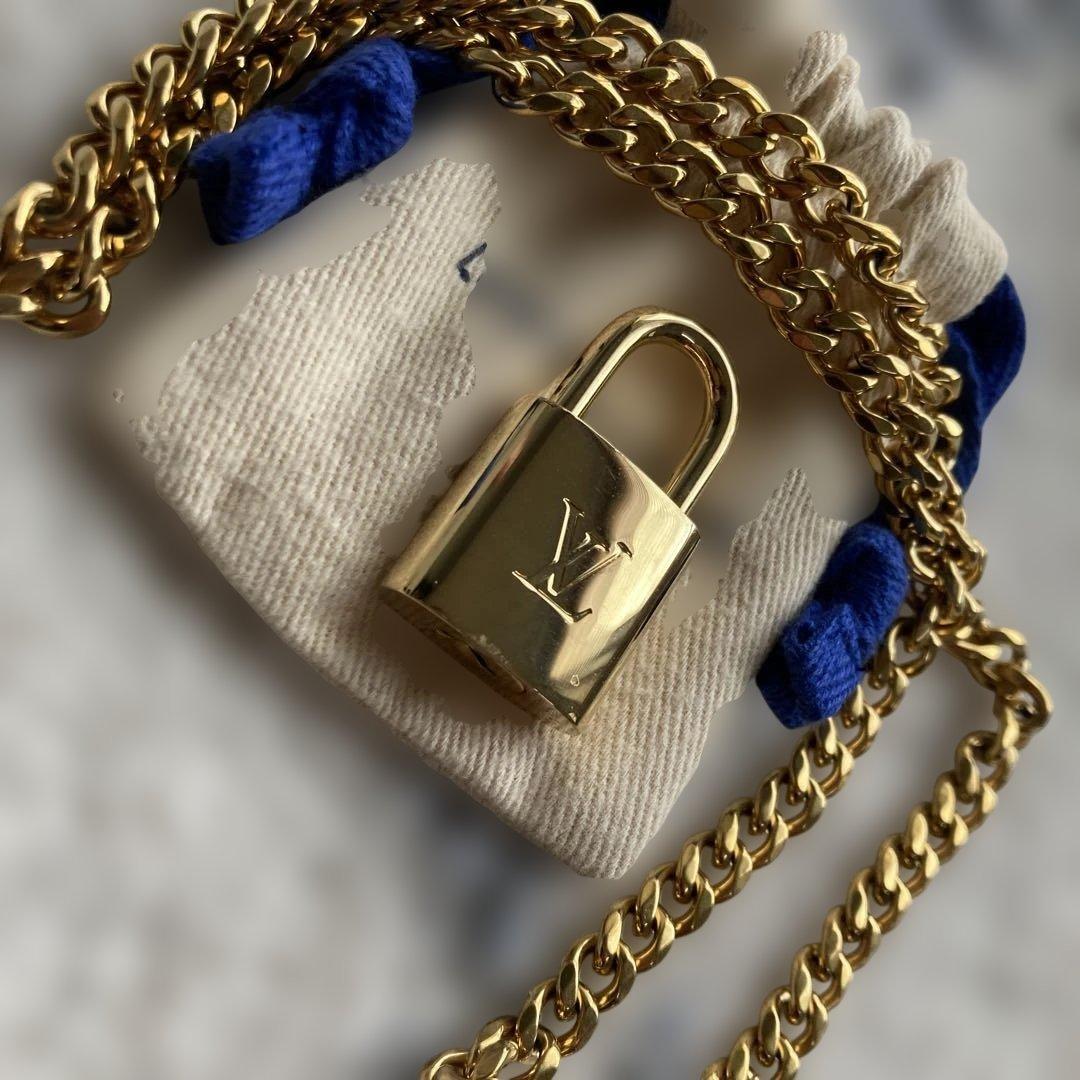 LOUISVUITTON南京錠　　喜平ネックレスチェーンお探しの方にも