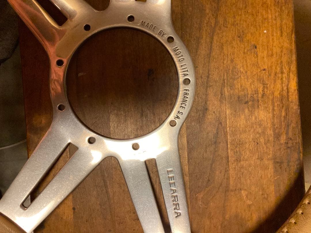 LEARRA ステアリング