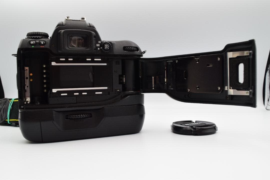 フィルムカメラ Nikon F80S AF NIKKOR 35-70mm