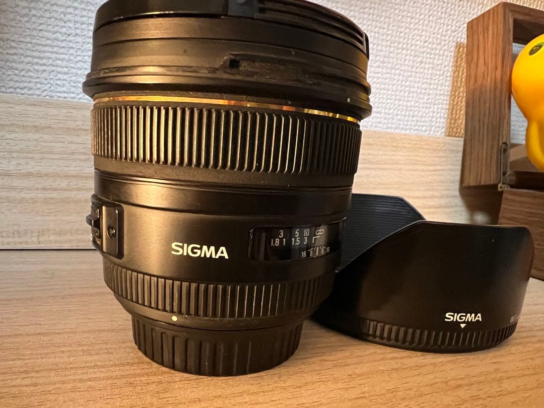 SIGMA 50mm F1.4 キャノン　EF 単焦点レンズ