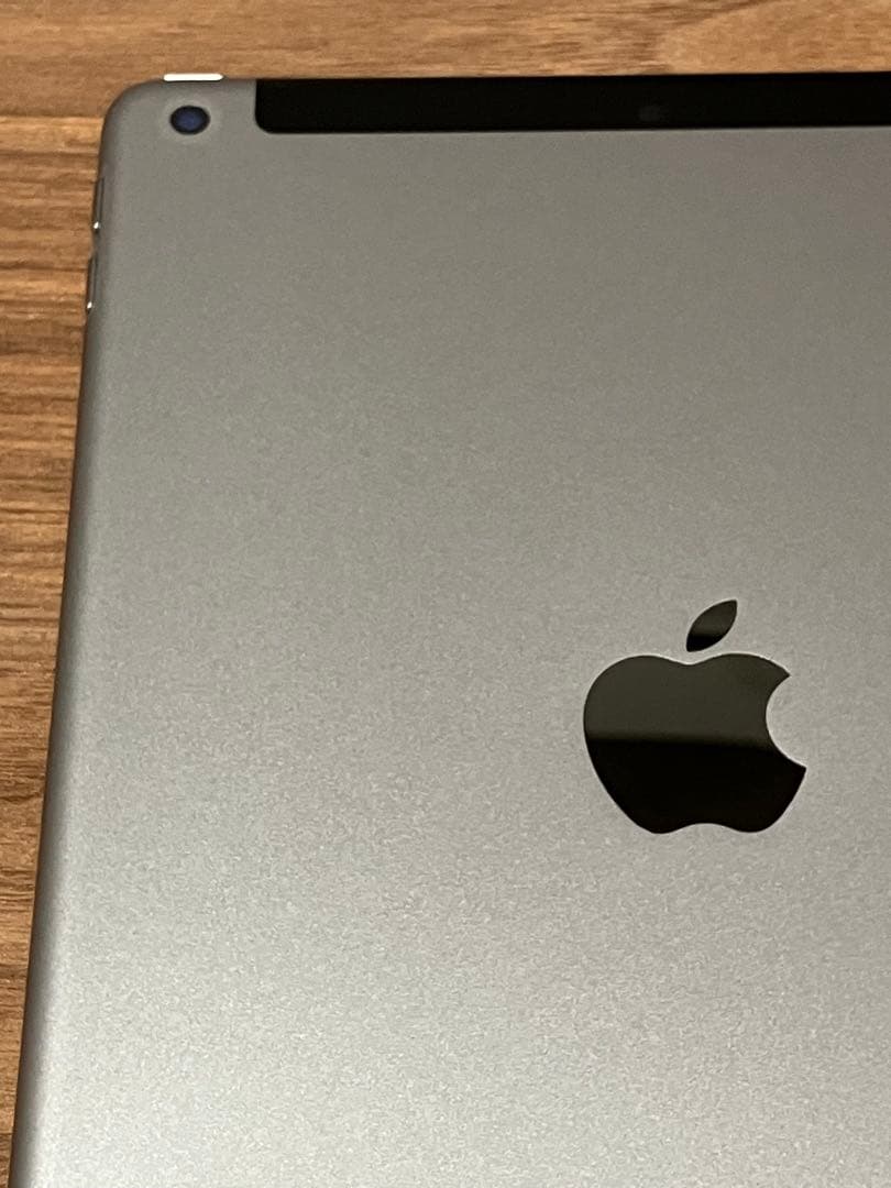 iPad 第6世代 32GB Wi-Fi＋Cellularモデル