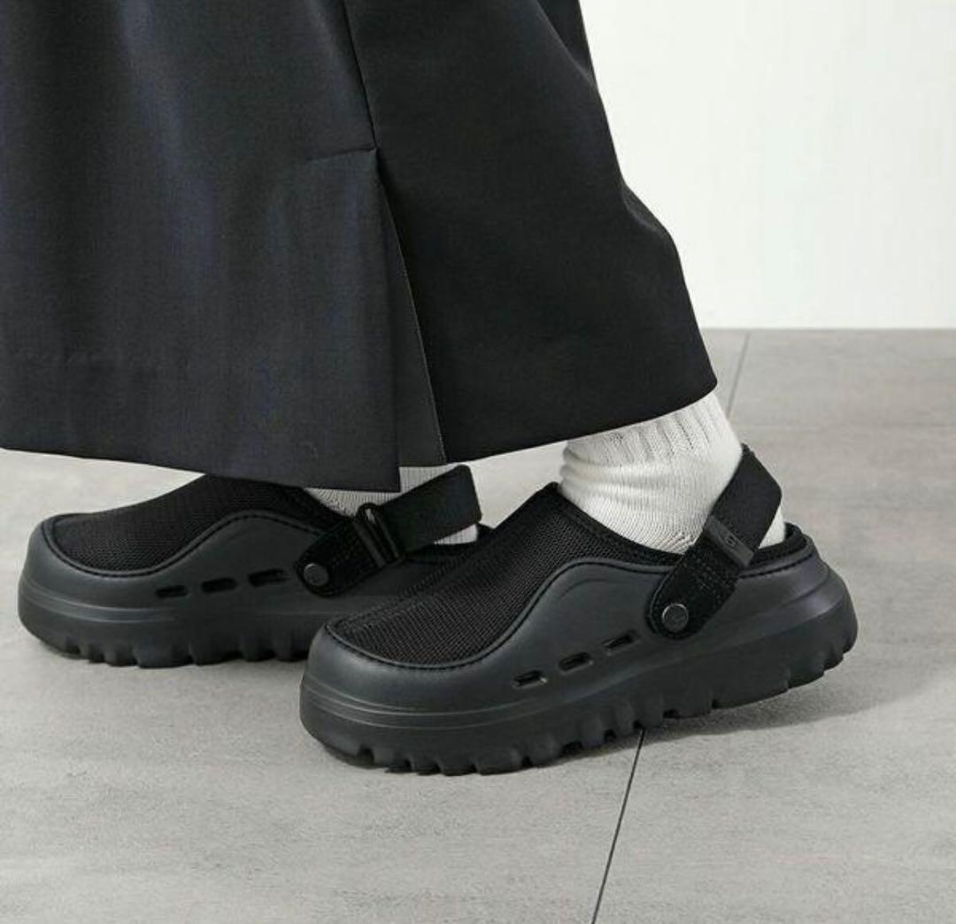 UGGブラックサンダル 24cm