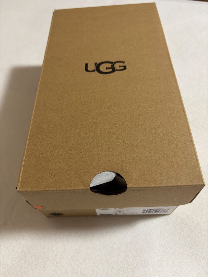 正規　UGG SCALLOPED MOC ブラック 7 アンスレー