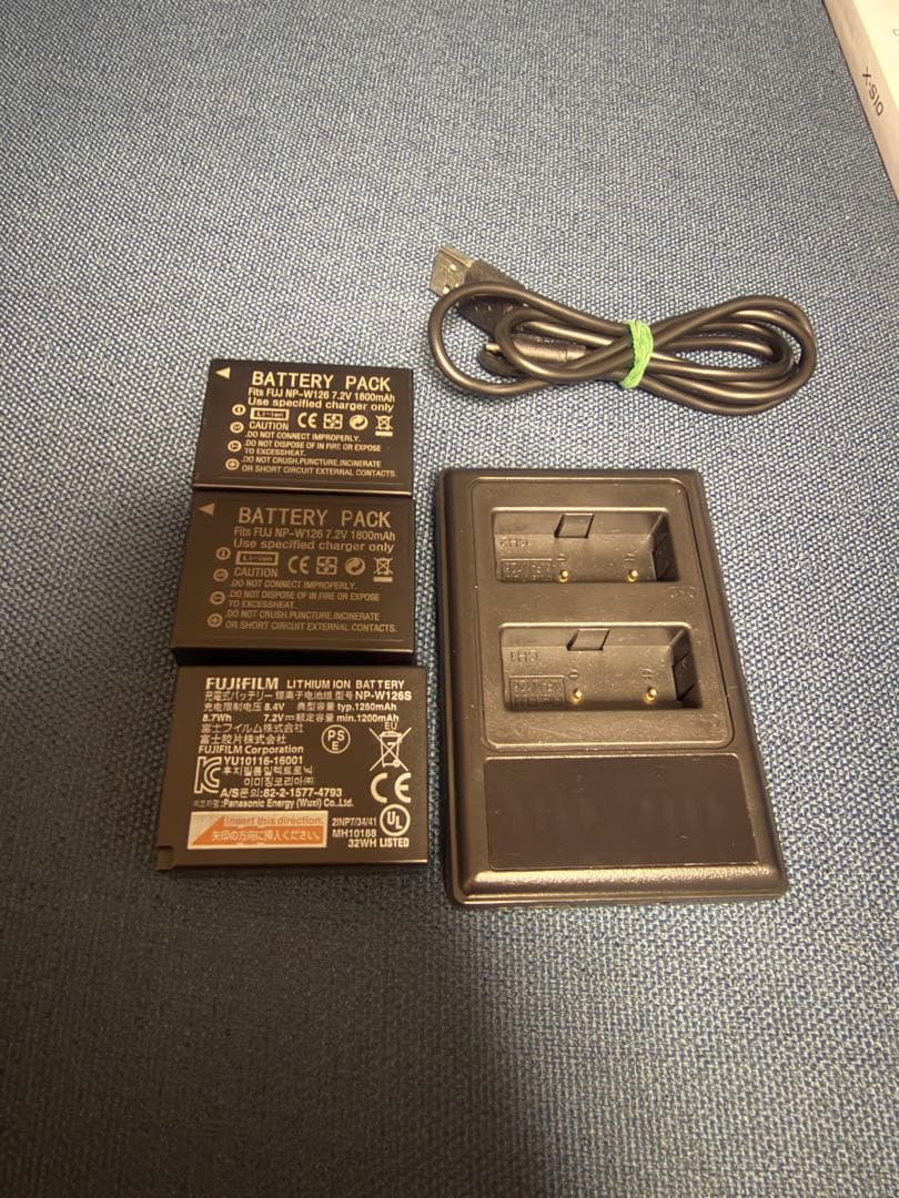 FUJIFILM X-S10 ミラーレス一眼カメラ 本体