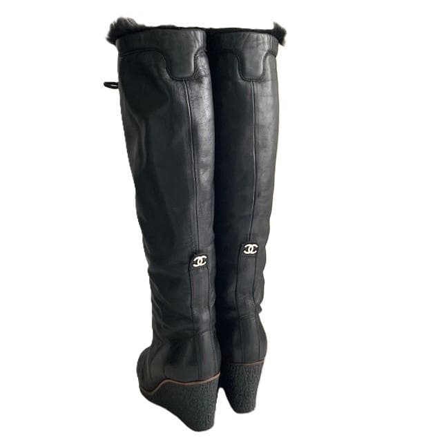 CHANEL 39(24.5cm) 黒レザー ロングブーツ CC ウェッジソール