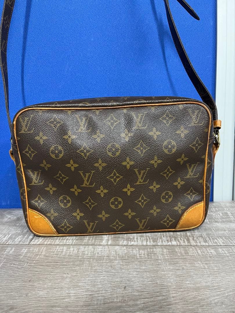 LOUIS VUITTON ルイヴィトン　ショルダーバッグ モノグラム 廃盤