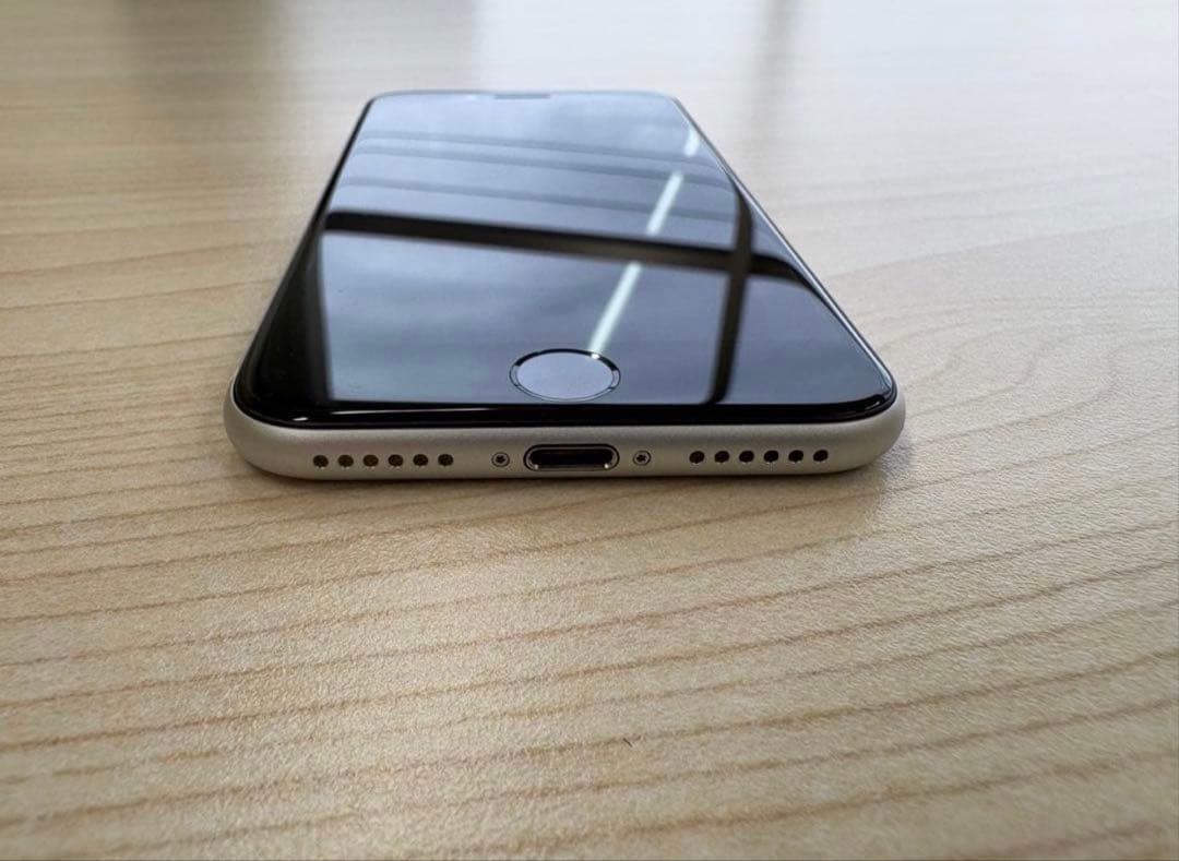 iPhone SE2世代目　64GB SIMフリー