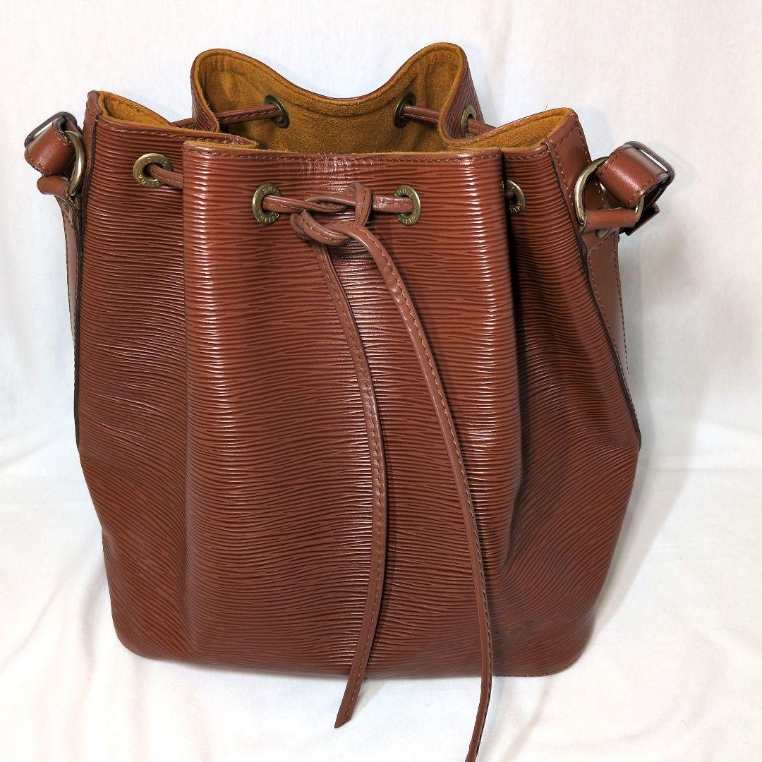 ルイヴィトン エピ プチノエ 巾着 ブラウン