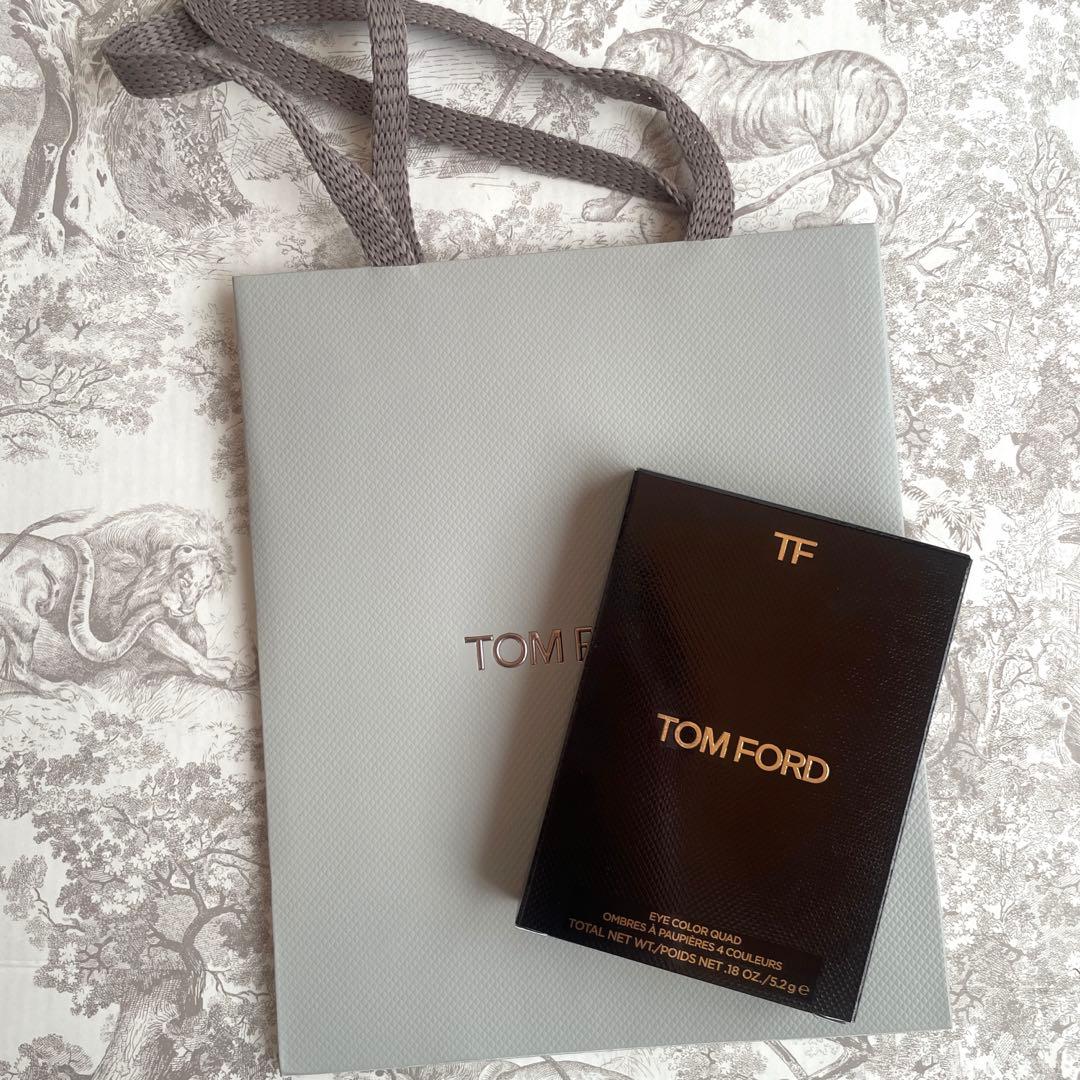 新品未開封　トム フォード ラグジュアリー アイシャドウ　48 ピーチ グラマー