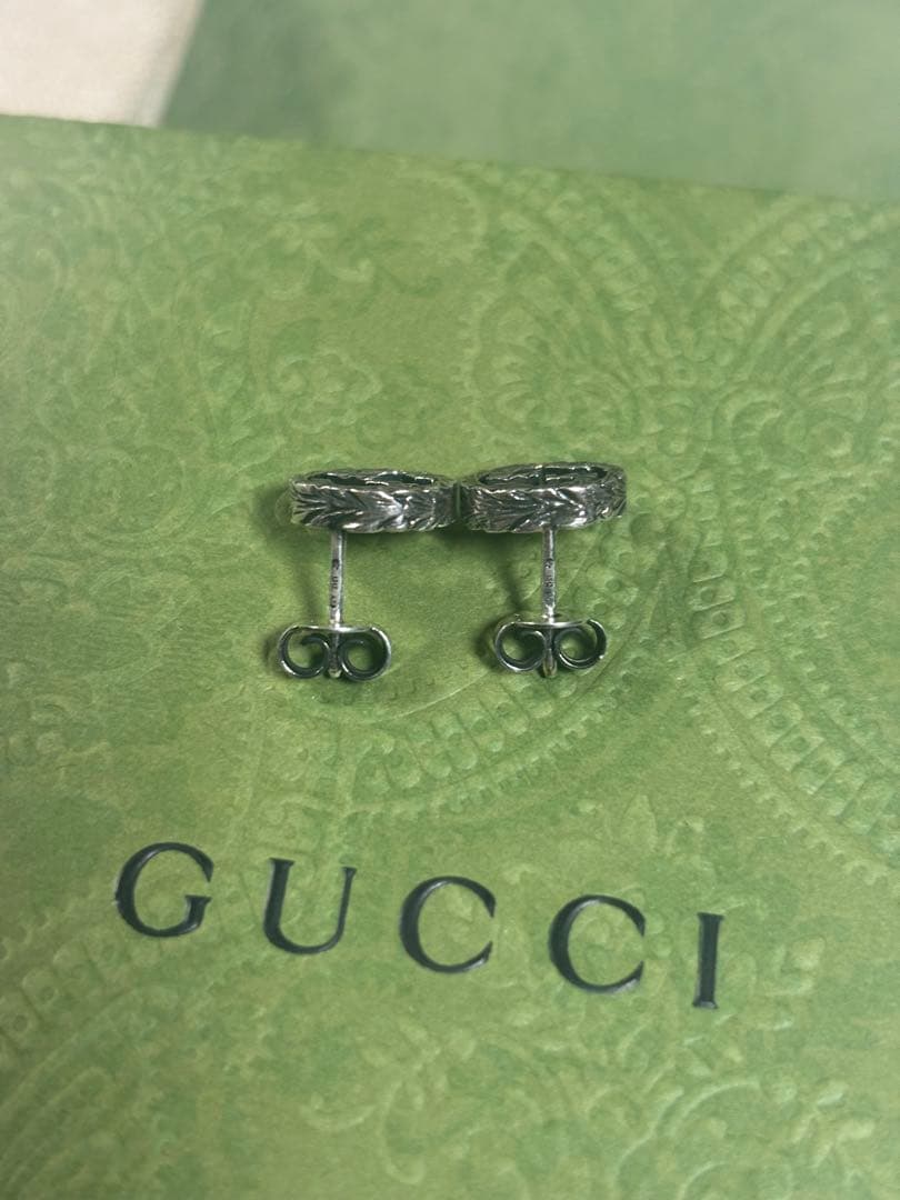 【大特価‼︎】GUCCIインターロッキングGピアス ユニセックス箱・ショッパー両耳