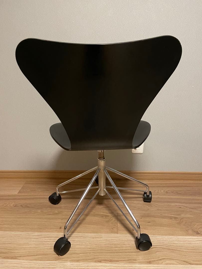 セブンチェア フリッツ・ハンセン ブラック キャスター付 昇降式