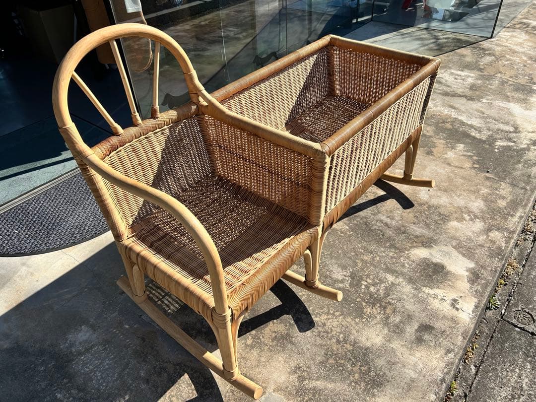 チェア付きベビーベッド　ラタンゆりかご