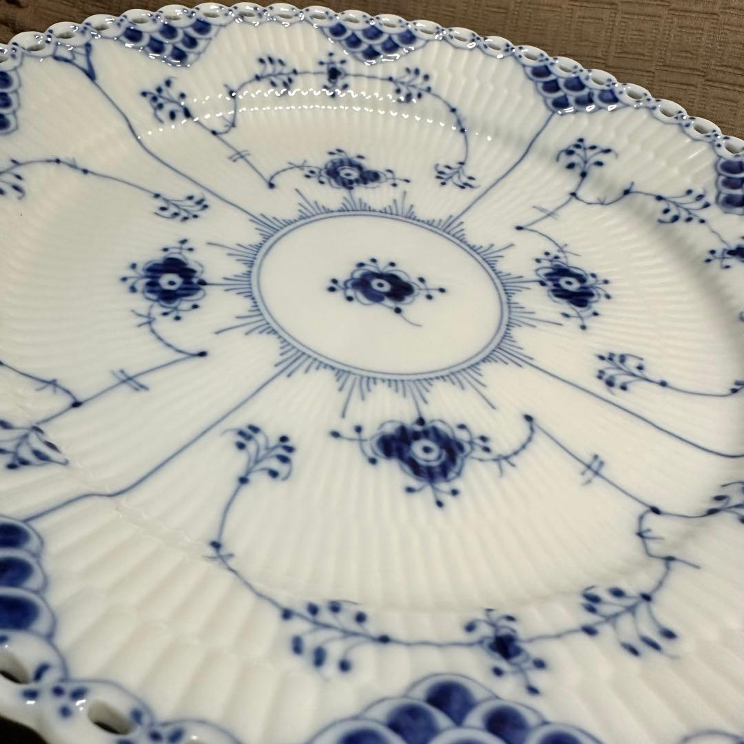 ロイヤルコペンハーゲン ブルーフルーテッド プレート フルレース 25cm