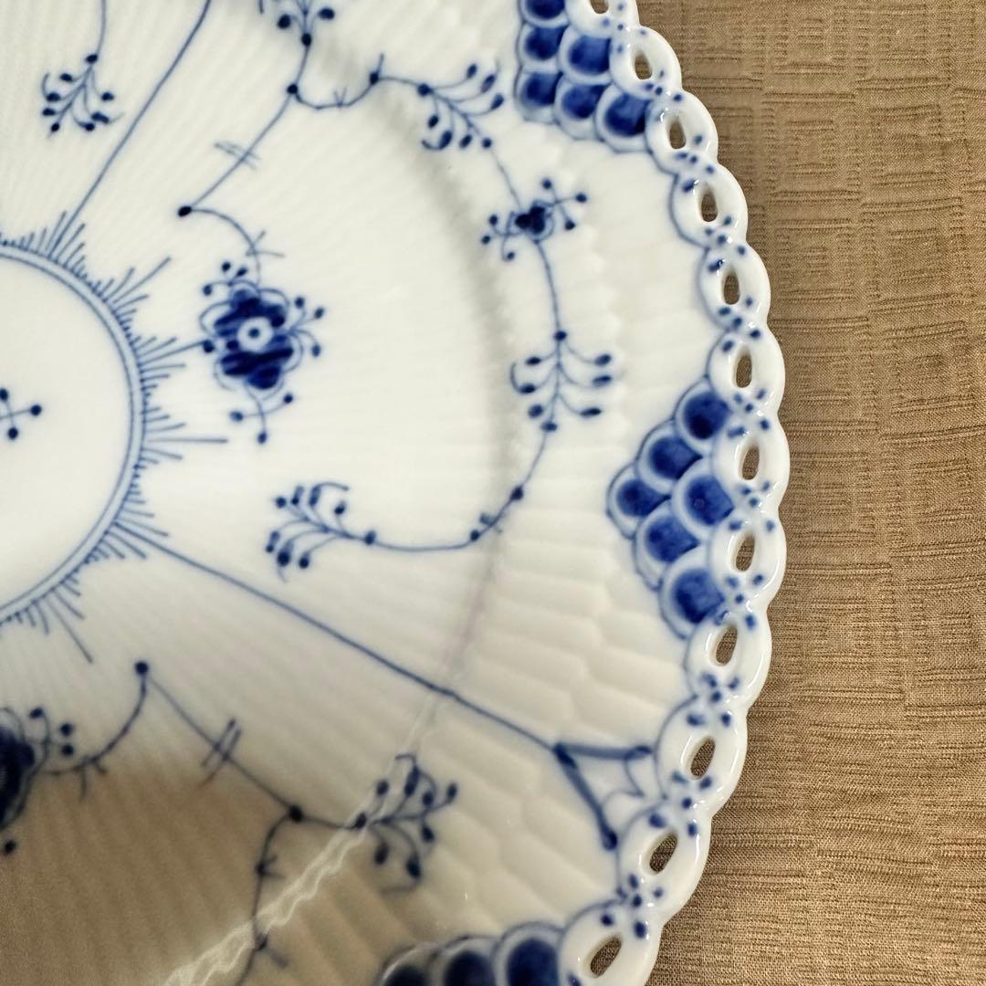 ロイヤルコペンハーゲン ブルーフルーテッド プレート フルレース 25cm