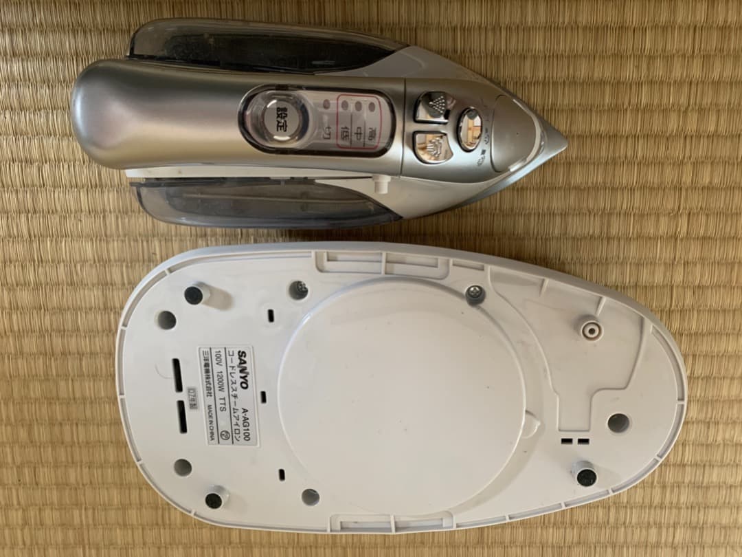 コードレスアイロン