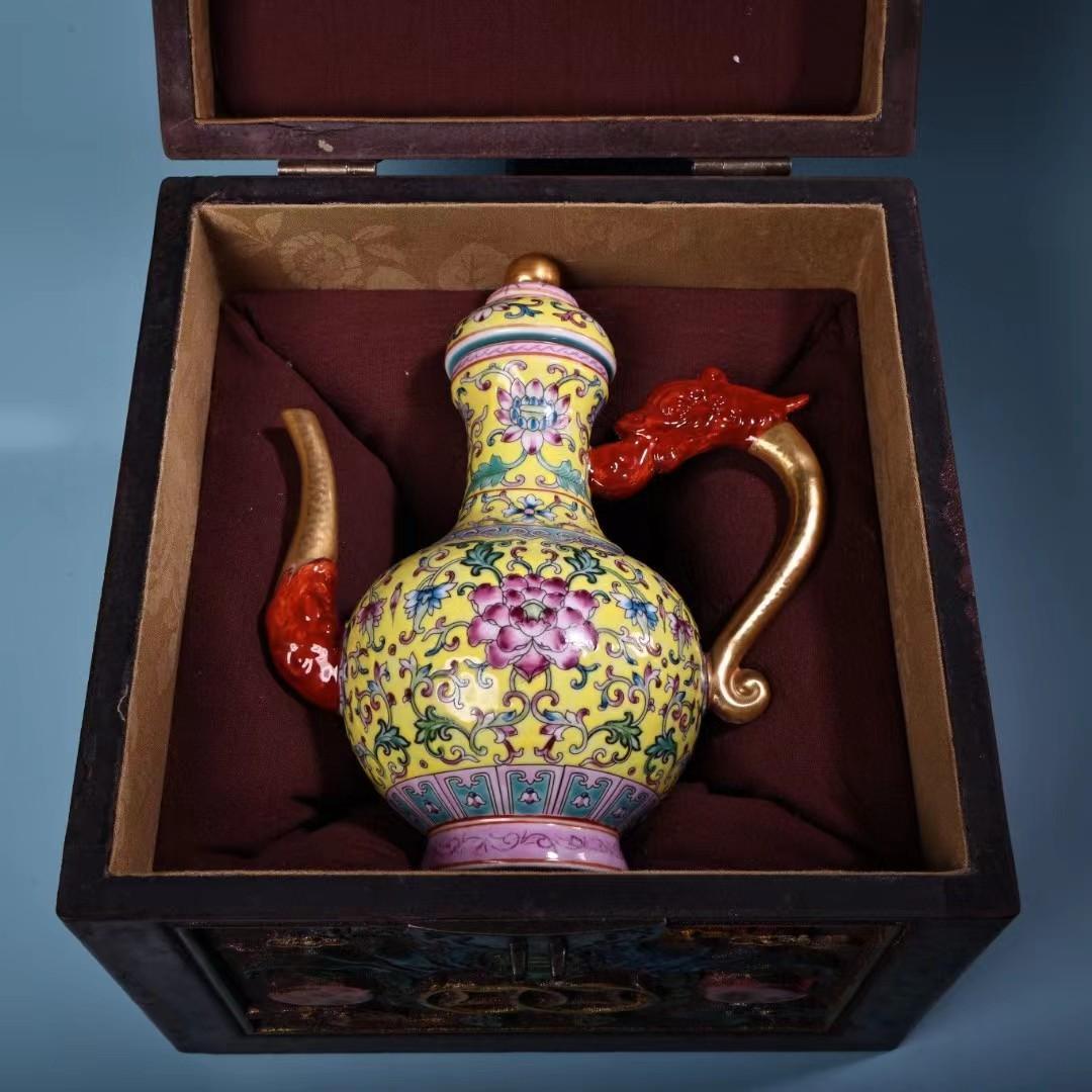 中国古美術・珍蔵珐琅彩と鎏金茶壺・陶磁器・置物・酒道具・純手描き・極細工・箱付